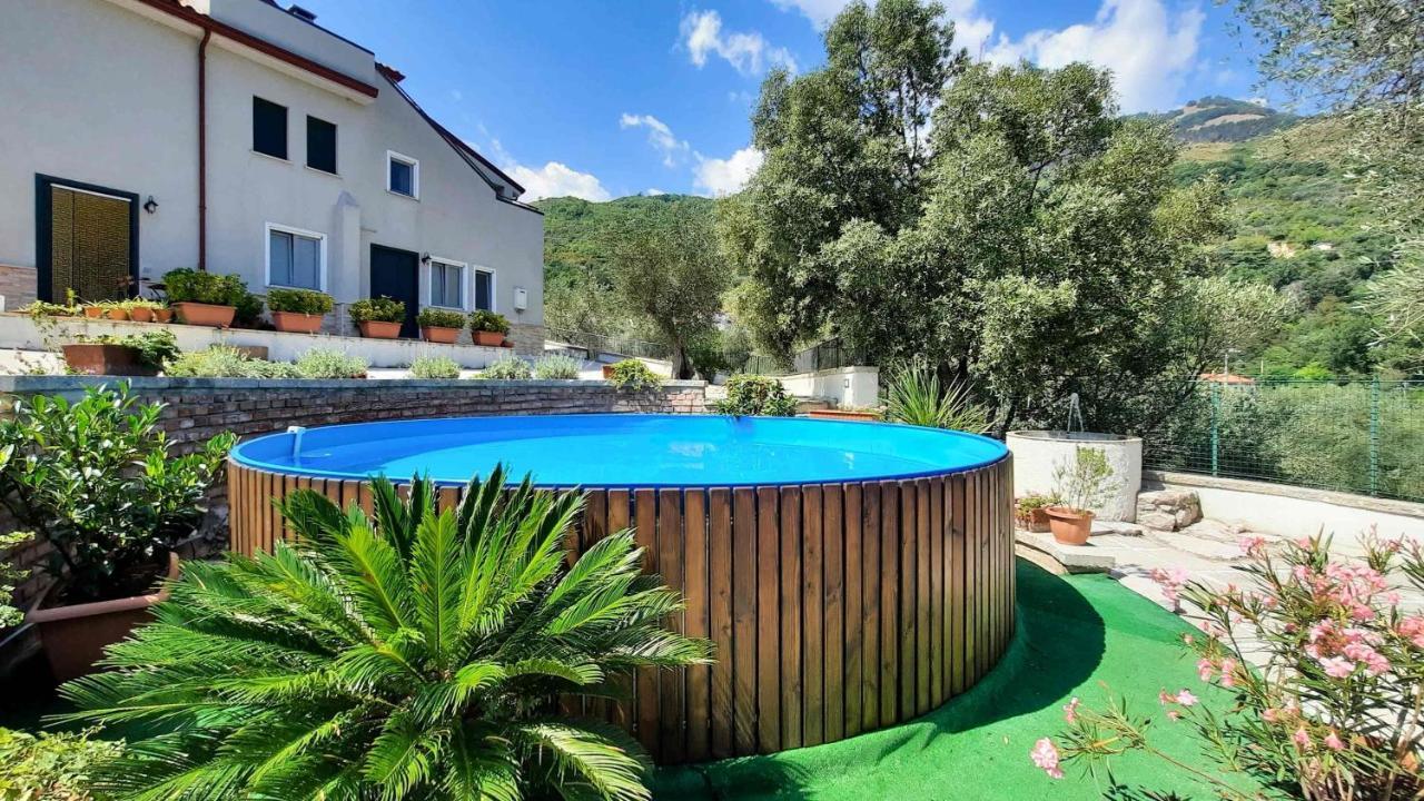 Апартаменти Casa Elisabetta Shortlets Caposele Екстер'єр фото