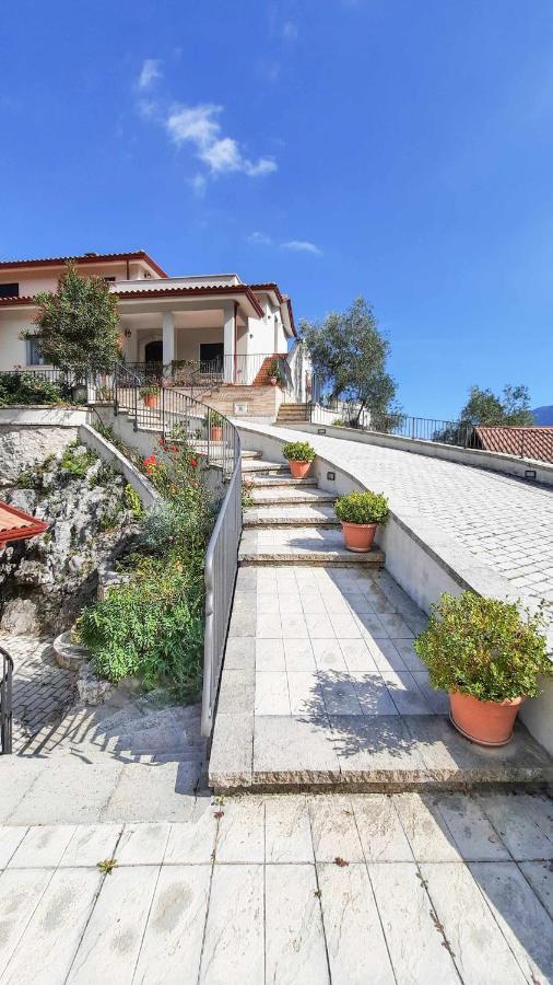 Апартаменти Casa Elisabetta Shortlets Caposele Екстер'єр фото