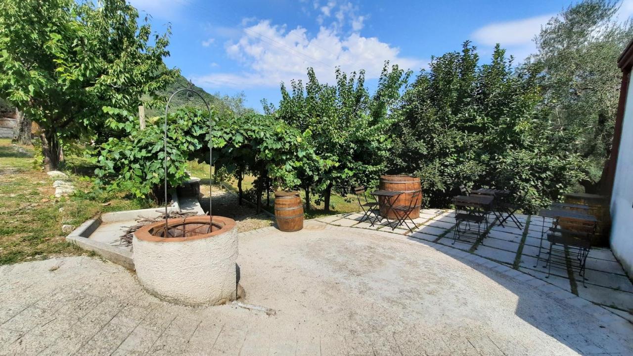 Апартаменти Casa Elisabetta Shortlets Caposele Екстер'єр фото