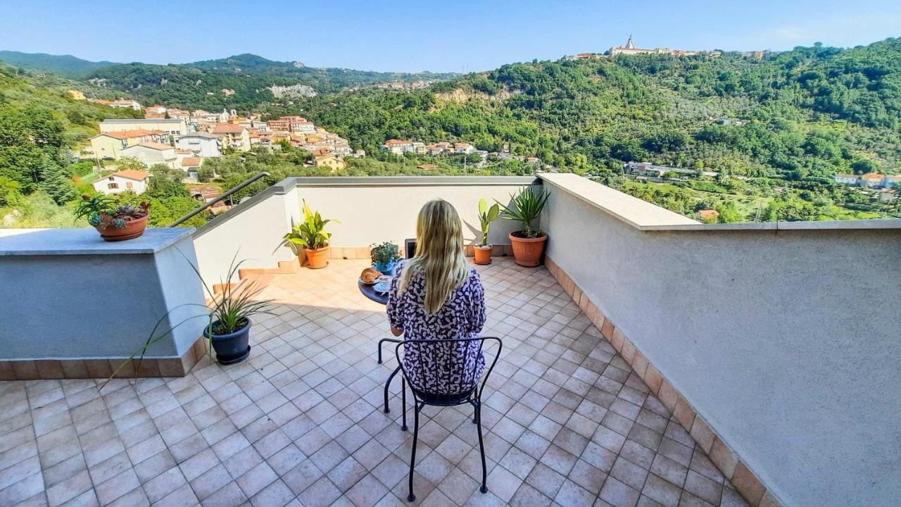 Апартаменти Casa Elisabetta Shortlets Caposele Екстер'єр фото