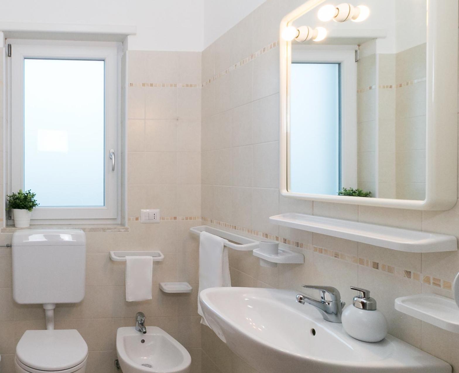 Апартаменти Casa Elisabetta Shortlets Caposele Номер фото