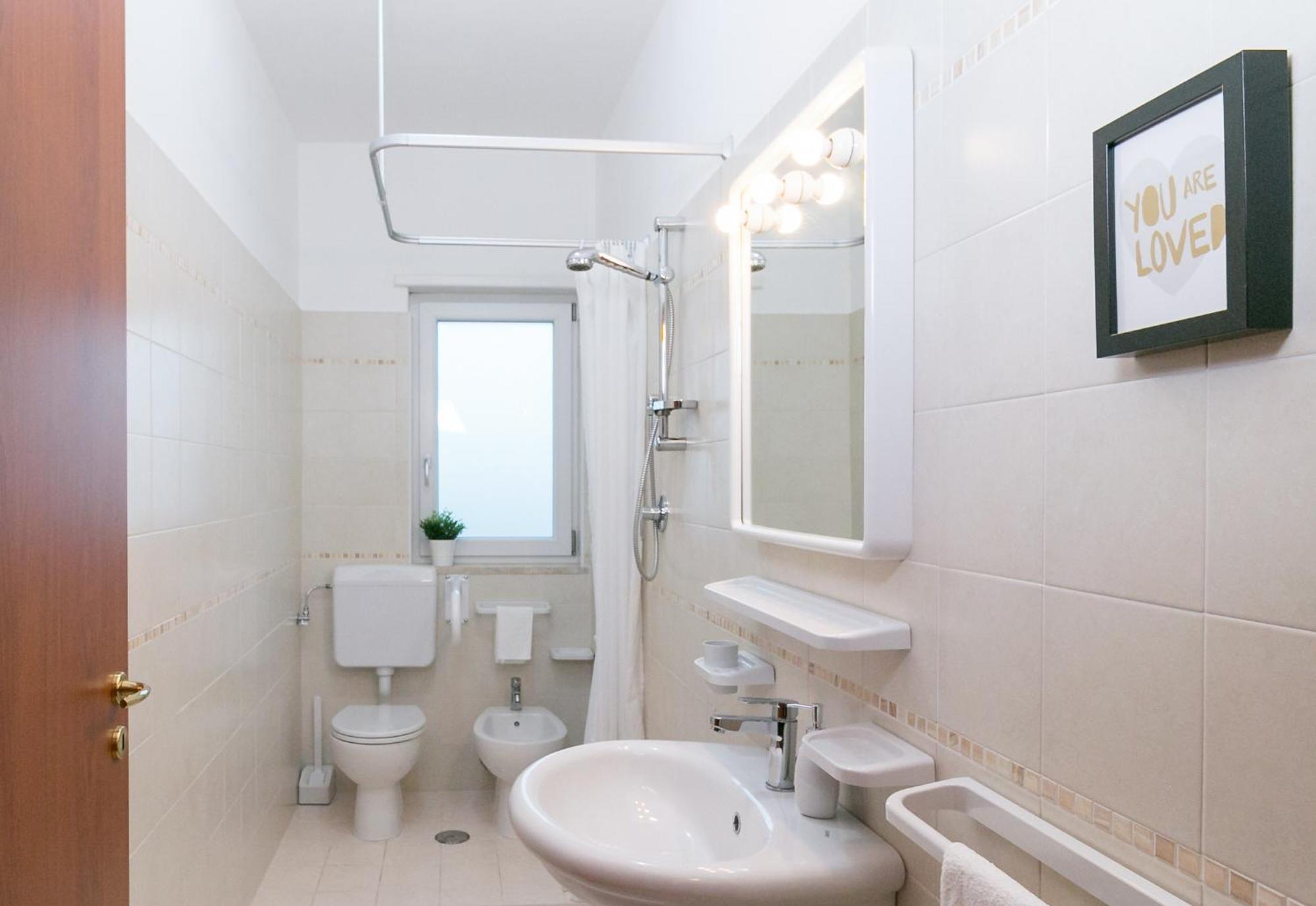 Апартаменти Casa Elisabetta Shortlets Caposele Номер фото