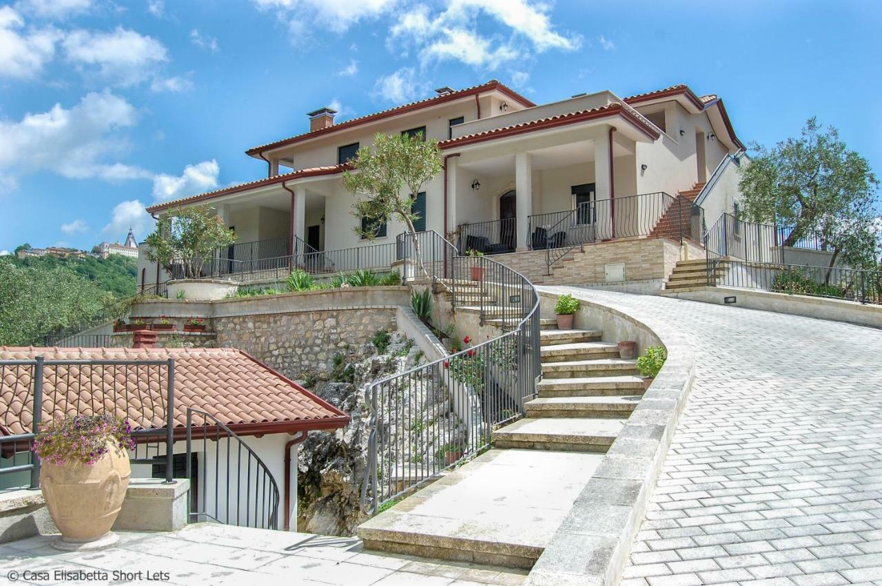 Апартаменти Casa Elisabetta Shortlets Caposele Екстер'єр фото